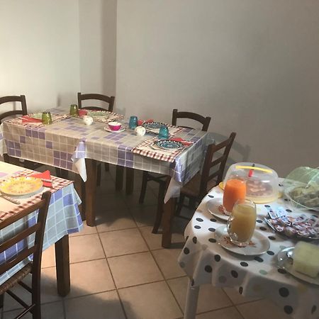 Affittacamere Peonia Oliena Zewnętrze zdjęcie